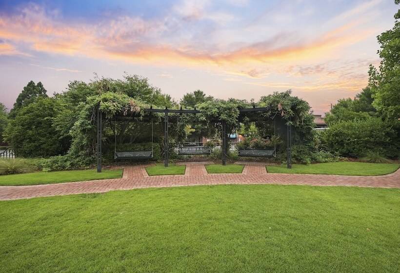 مبيت وإفطار The James Madison Inn