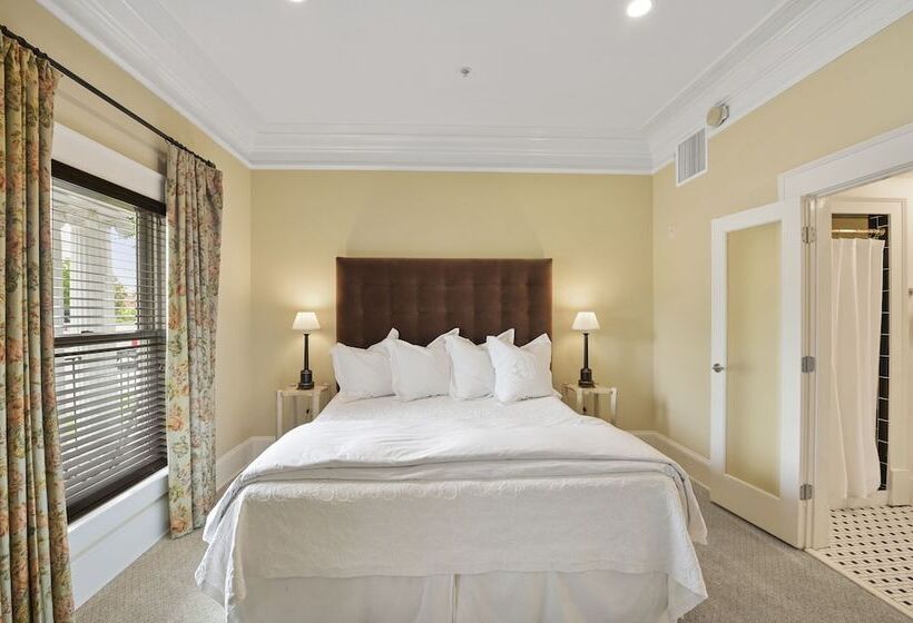 مبيت وإفطار The James Madison Inn