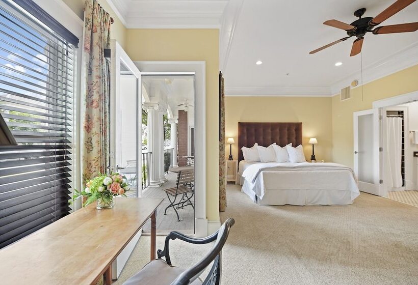 مبيت وإفطار The James Madison Inn