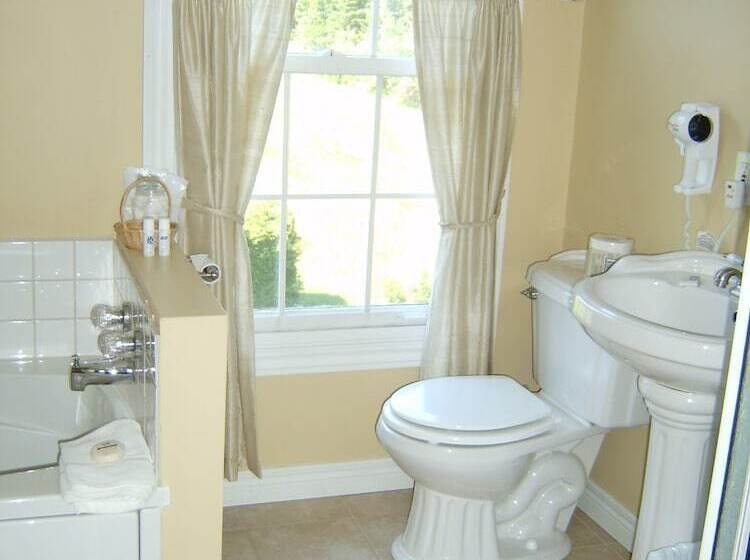 Pathsaala Inn & Restaurant