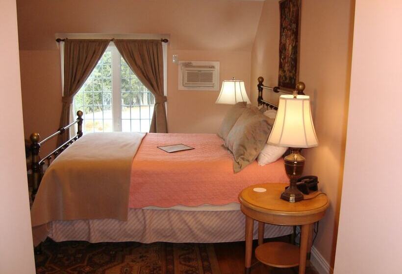 Pathsaala Inn & Restaurant