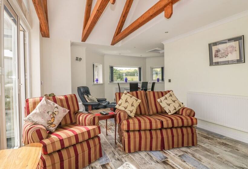 Chapel Green Studio 2