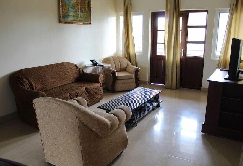 Choj Rentals   Sun Island Apartments