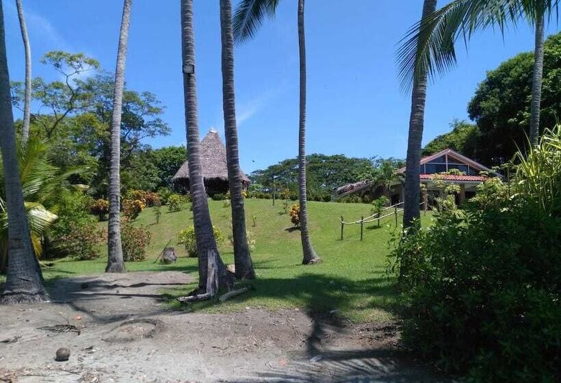 Costa Rica Paradise Island   Hostel