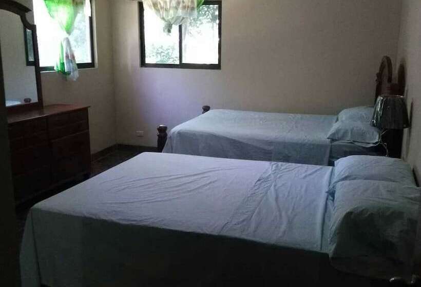 Costa Rica Paradise Island   Hostel