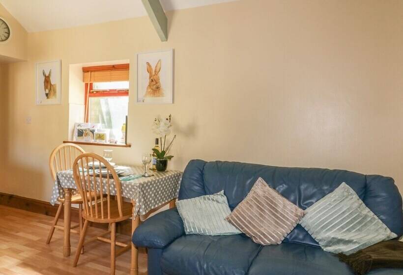 Cosy Cottage