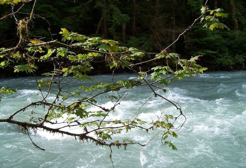 Fish Creek House Bed & Breakfast