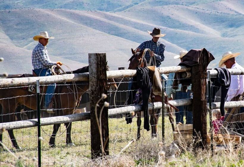 Fish Creek House Bed & Breakfast
