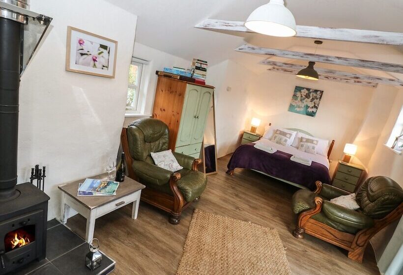 Five Elements Studio