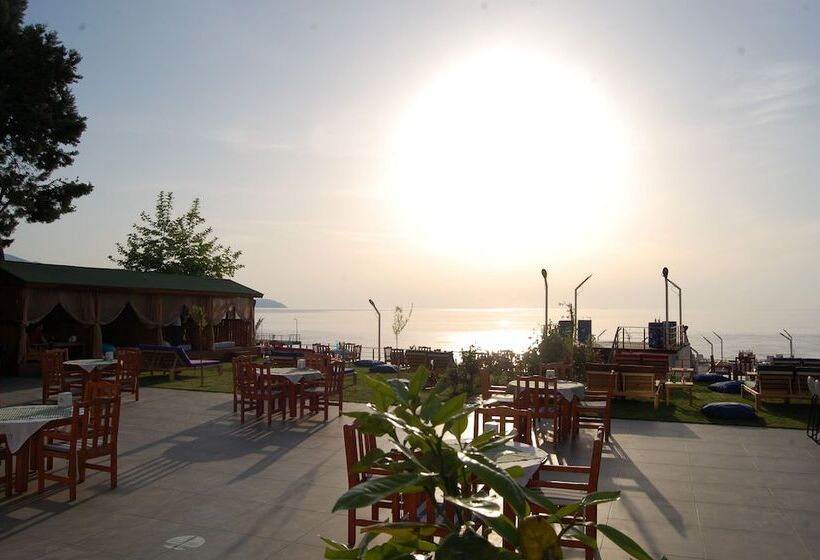 Grand Koru Otel Beach