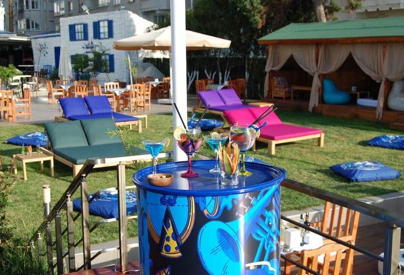 Grand Koru Otel Beach