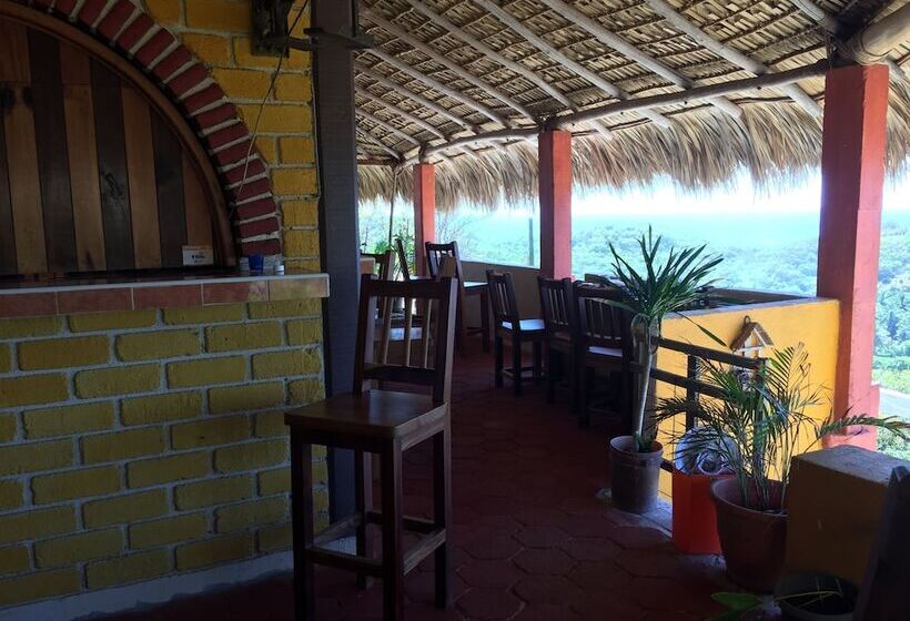 Hostal Alejo Monte Mar