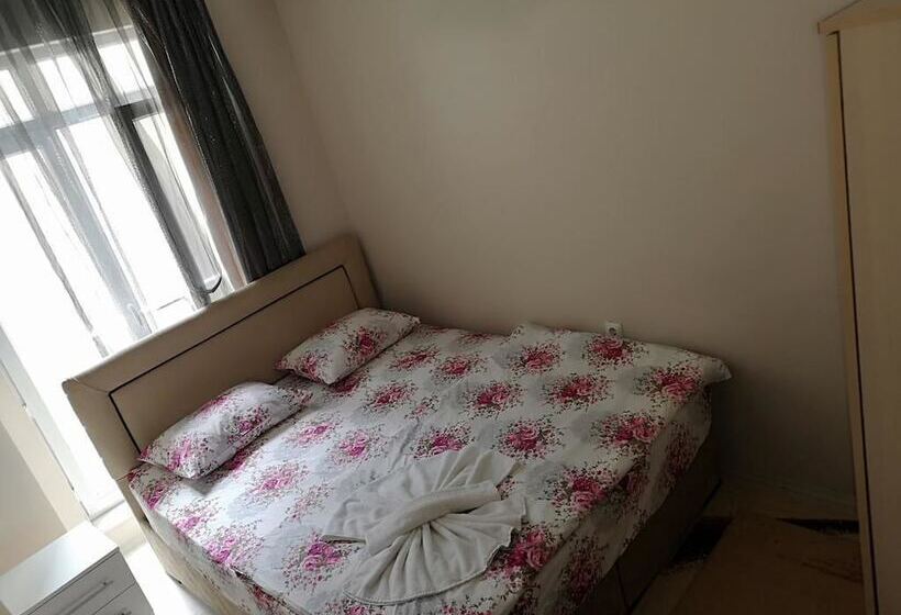 בית מלון כפרי Ayyildiz Suit Yenibaglar