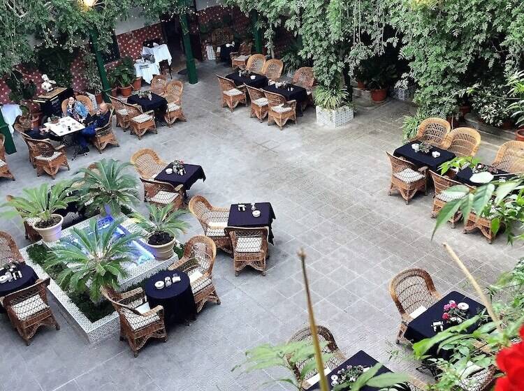 هتل Balneario La Encarnación