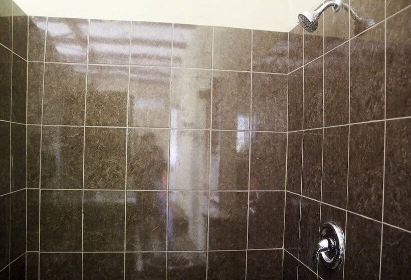 فندق Big Falls Extreme Adventures