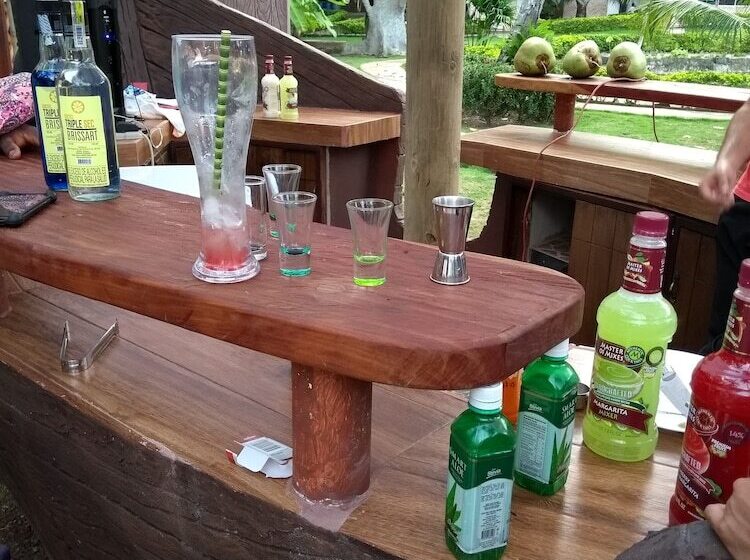 هتل Cabanas Deep Blue