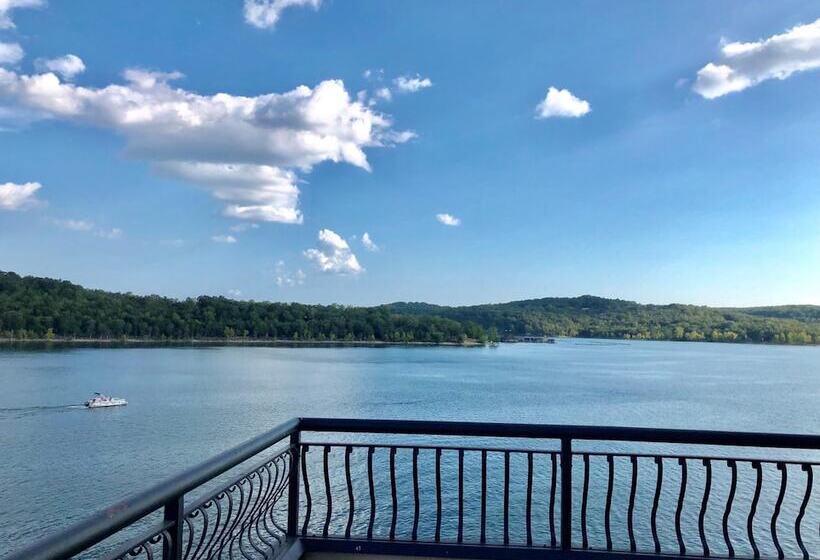 فندق D Monaco Luxury Resort