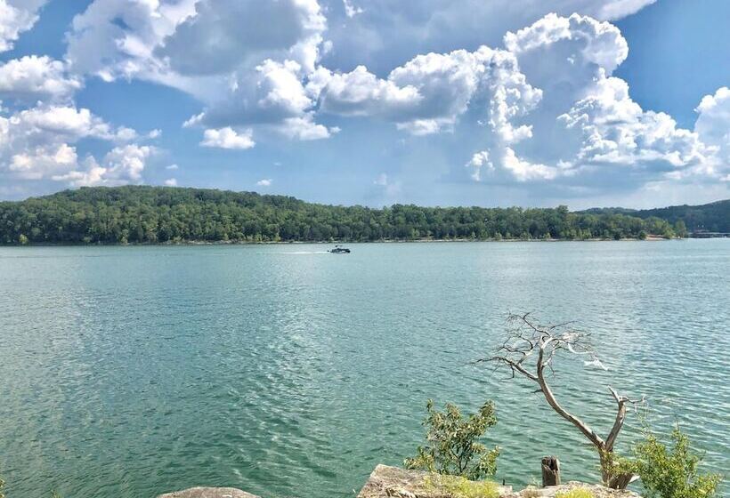 فندق D Monaco Luxury Resort