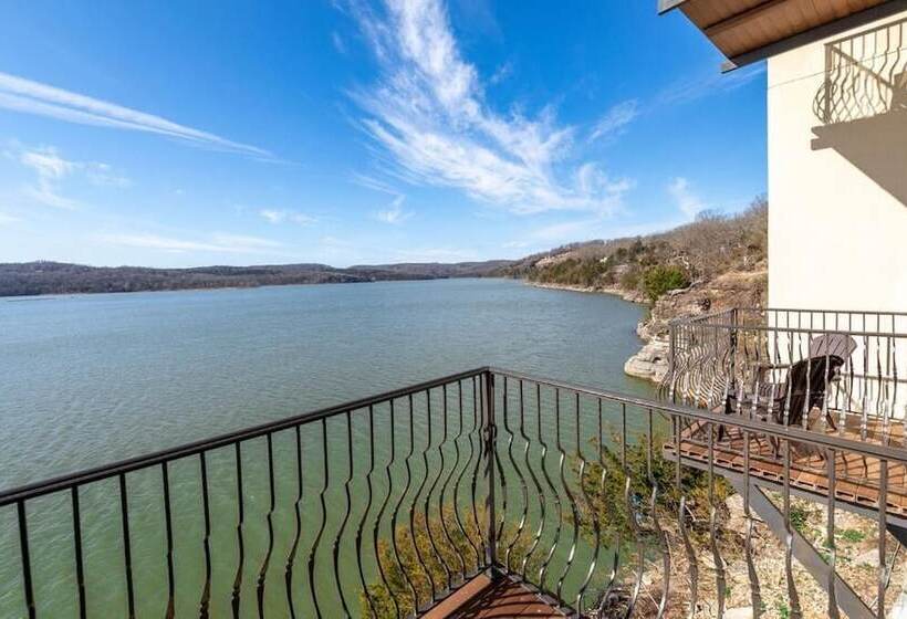 فندق D Monaco Luxury Resort