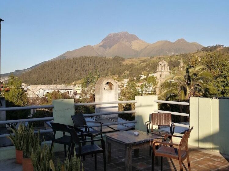 هتل Doña Esther Otavalo