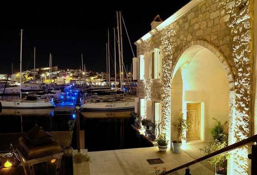 호텔 Cesme Marina Konukevi