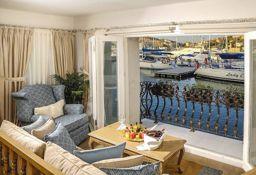 호텔 Cesme Marina Konukevi