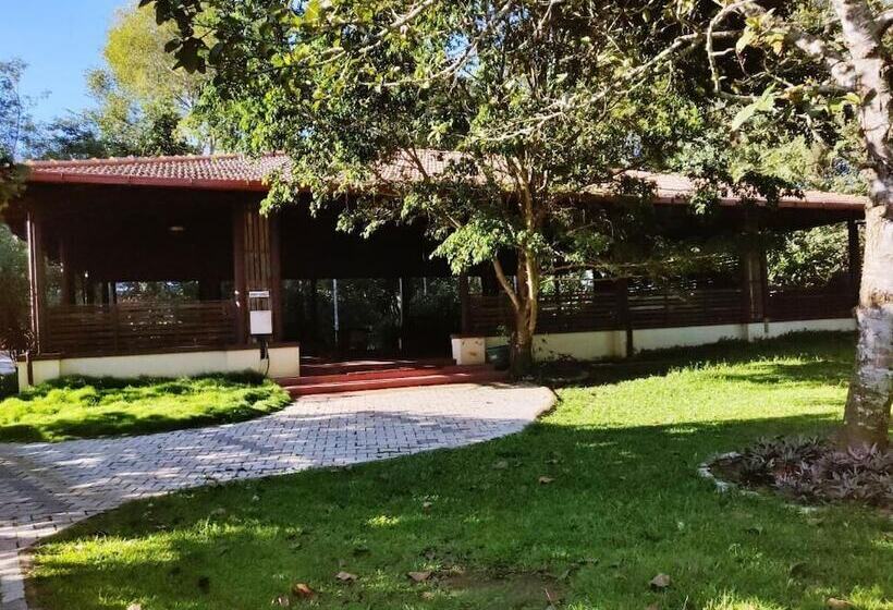 호텔 Kadkani River Resort