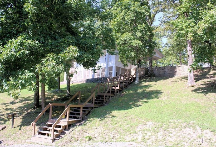 בית מלון כפרי Lynnhurst Family Resort