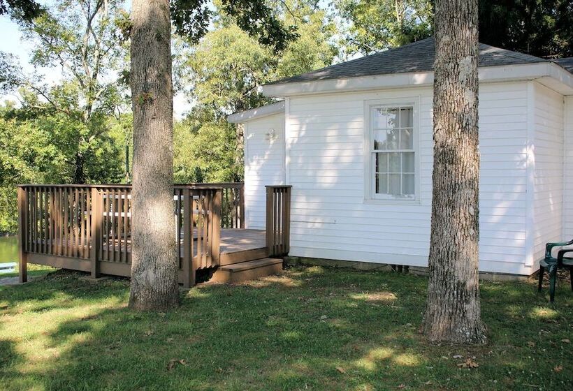 בית מלון כפרי Lynnhurst Family Resort