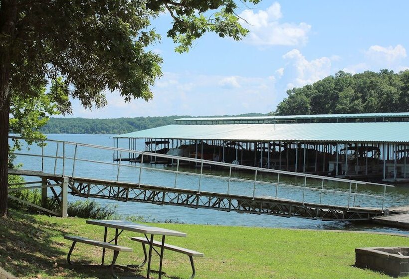 בית מלון כפרי Lynnhurst Family Resort