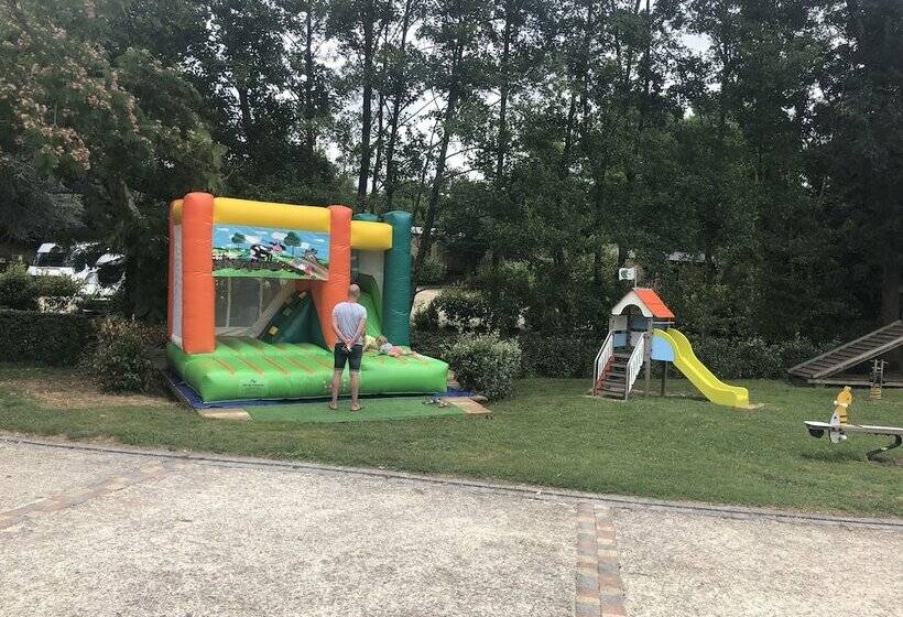 فندق Moulin Des Sandaux Village