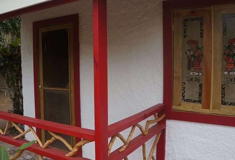 בית מלון כפרי Pine Ridge Lodge