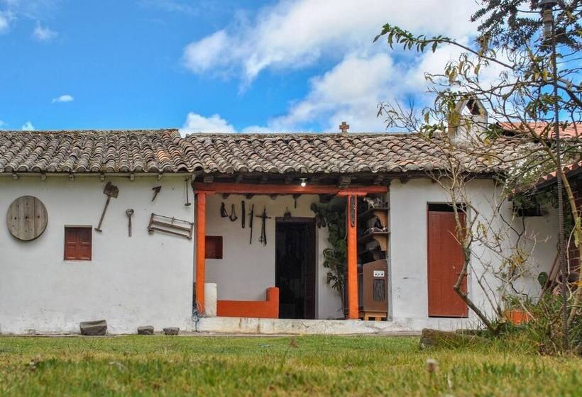 فندق ريفى Bella Vista Pujili