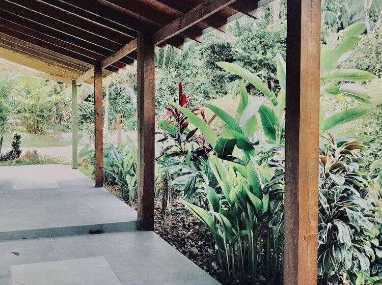 فندق Sattva Land