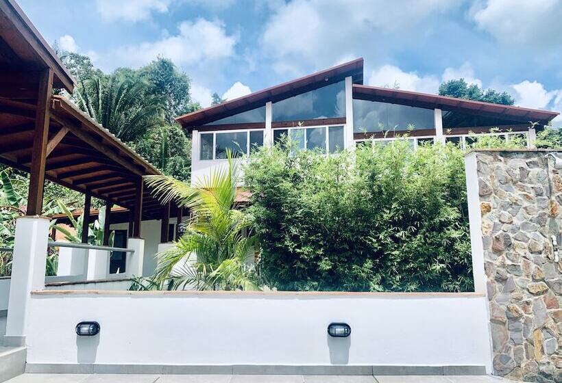 فندق Sattva Land