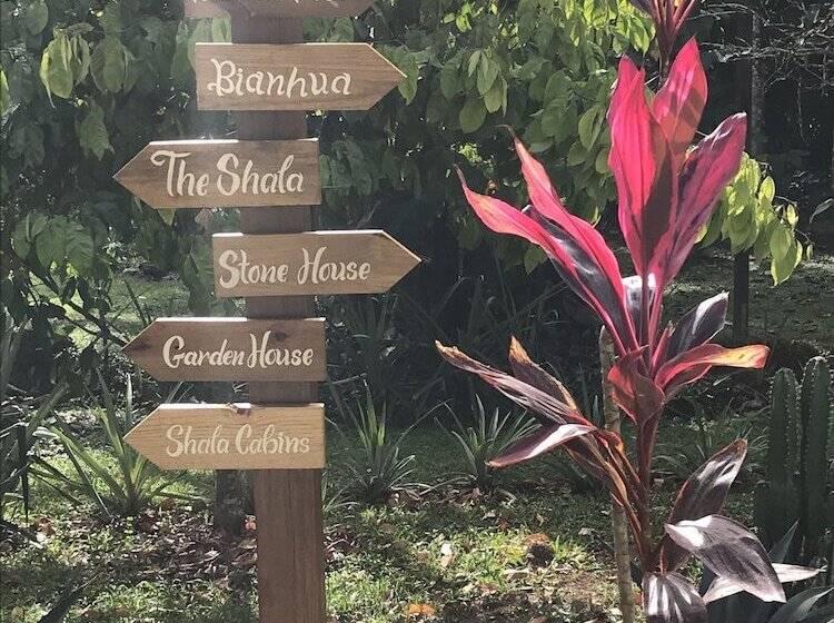 فندق Sattva Land