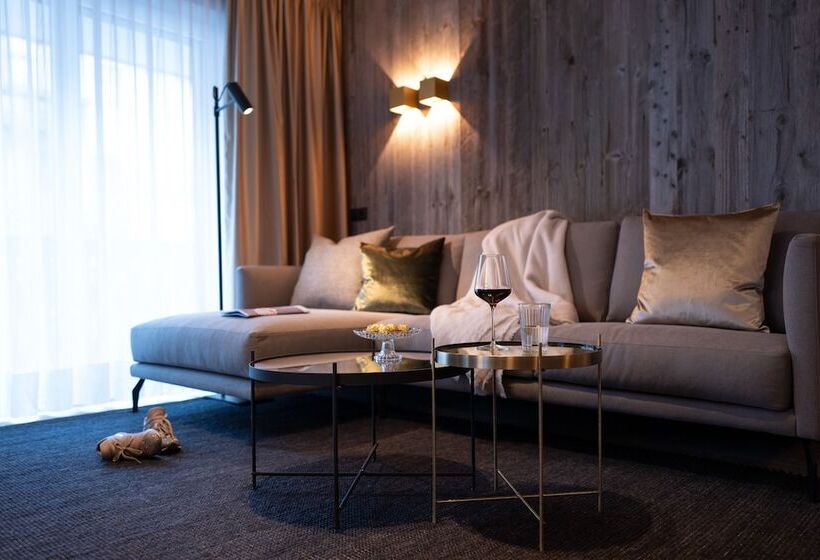 فندق Sissi Suites Luxury Apartments