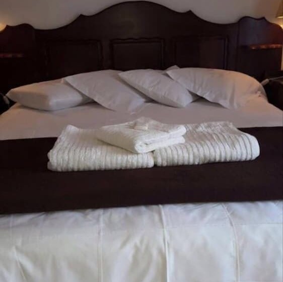 בית מלון כפרי St Bernards Peak Mountain Lodge