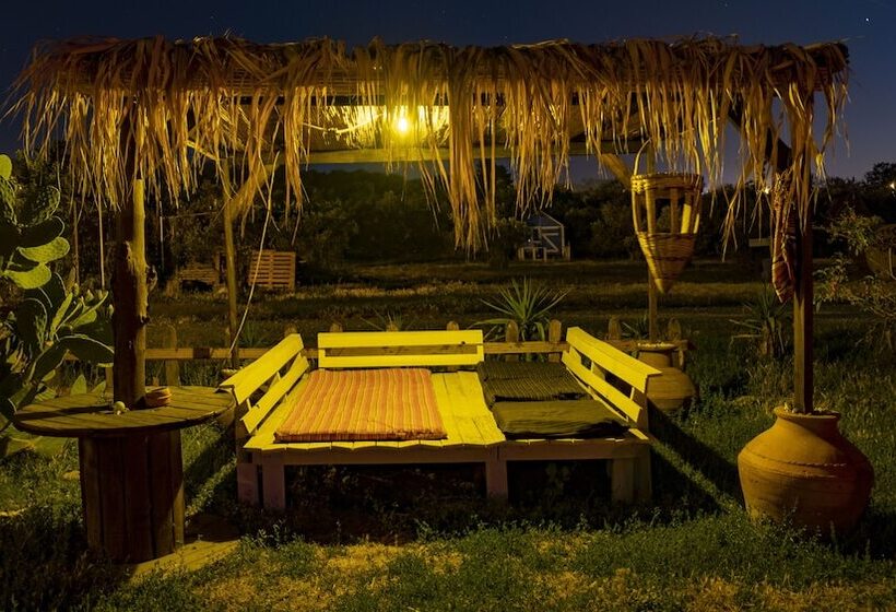 בית מלון כפרי Teos Sanat Kampi