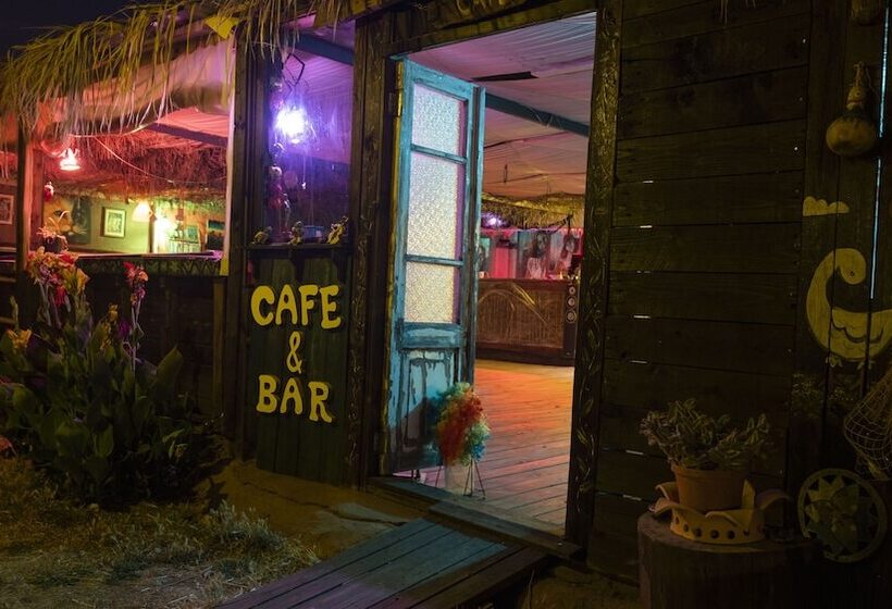 בית מלון כפרי Teos Sanat Kampi