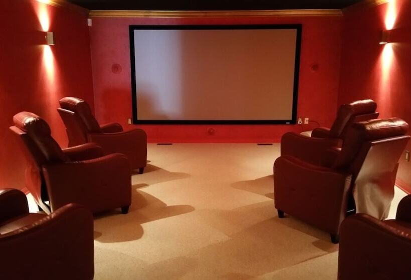 فندق The Village At Pocono