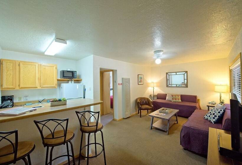 فندق Thunderbird Lodge