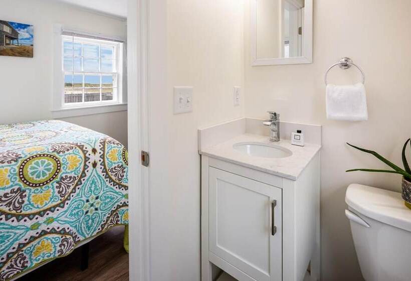 Отель Truro Beach Cottages