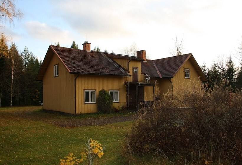 בית מלון כפרי Tyforsgården