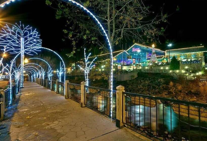 فندق Uwoduhi Pool Lodge Apartment 6