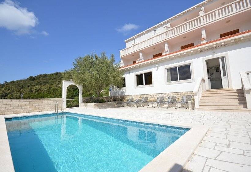 호텔 Villa Castello