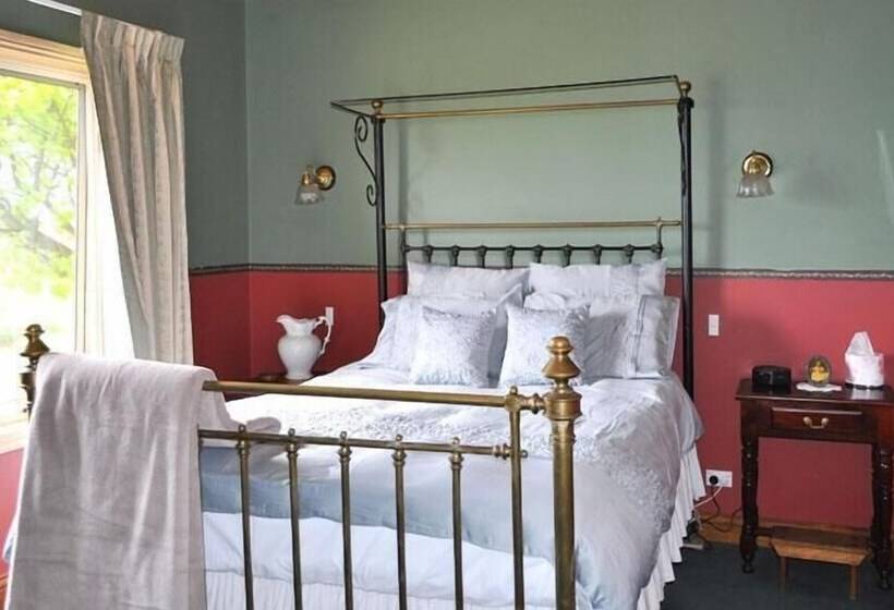 Killynaught Spa Cottages