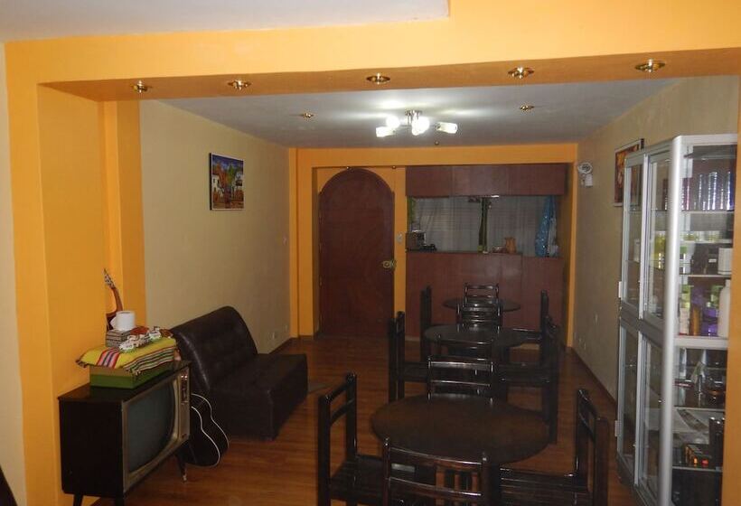 La Casa De Gloria B&b Hostel