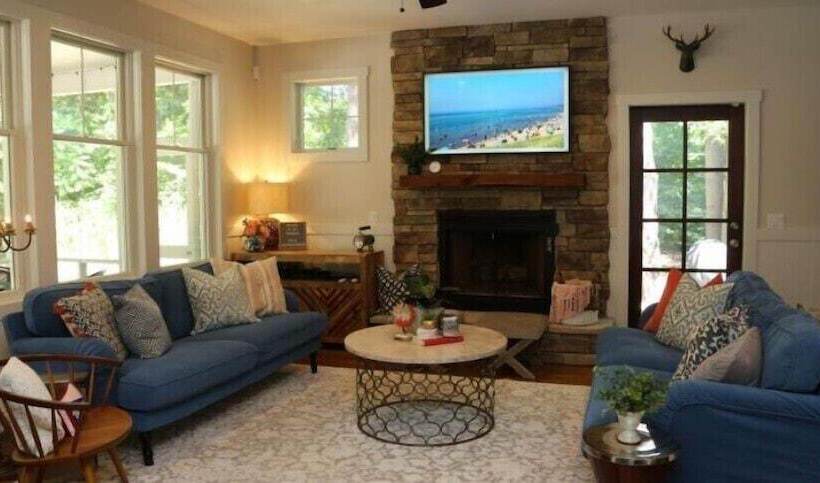 Lake Trail Treehouse