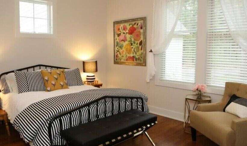 Lake Trail Treehouse